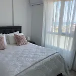 Sea View Lejlighed *